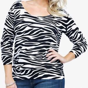 TORRID Black White Zebra Animal Print Pullover Crew Neck Sweater Size 2 18-20/2X